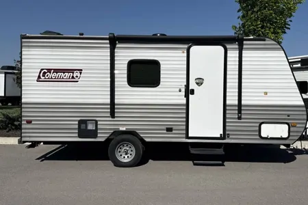 Kent's Coleman Lantern 17B Travel Trailer