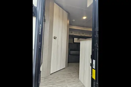 Josee's Flagstaff E-Pro 19FBS Travel Trailer