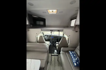 Family Adventure!  Thor Motor Coach Freedom Class C