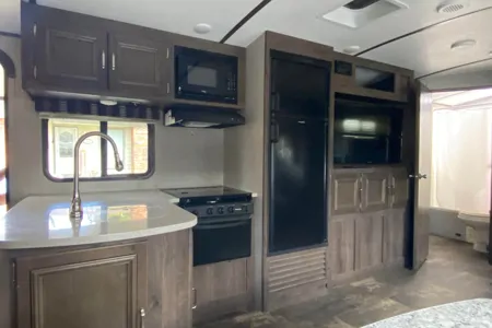 Volstad Keystone Passport Elite 29 DB Travel Trailer