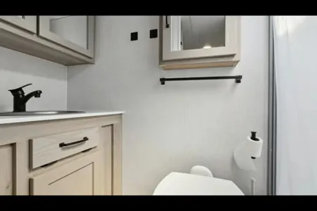 2024 Flagstaff E-Pro: Lightweight + Modern