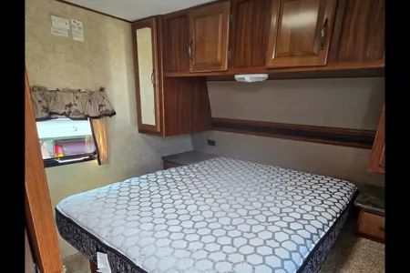Bobbie-Jo's Keystone Cougar Travel Trailer