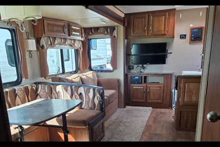 Bobbie-Jo's Keystone Cougar Travel Trailer