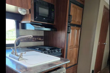 Bobbie-Jo's Keystone Cougar Travel Trailer