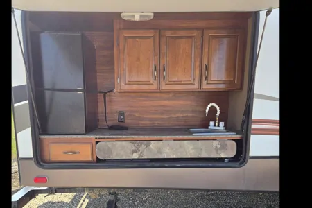 Bobbie-Jo's Keystone Cougar Travel Trailer