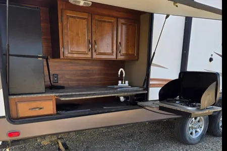 Bobbie-Jo's Keystone Cougar Travel Trailer