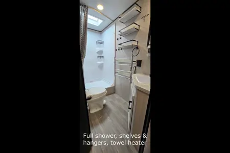 Fully Loaded & Upgraded 2022 Jayco Jayflight Travel Trailer