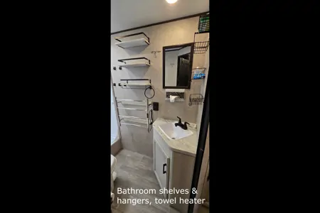 Fully Loaded & Upgraded 2022 Jayco Jayflight Travel Trailer