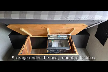 Fully Loaded & Upgraded 2022 Jayco Jayflight Travel Trailer