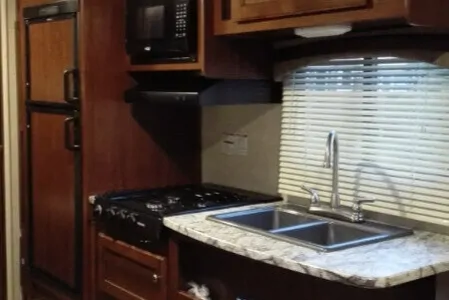 2017 Heartland Trail Runner SLE22 Travel Trailer