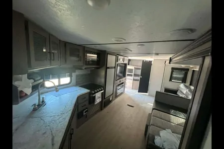 Jordan's Keystone 29dwse Travel Trailer