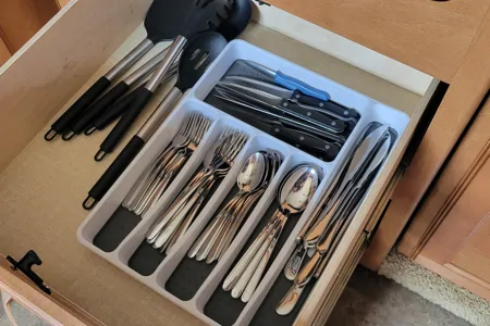 Class A Winnie drives easy and sleeps 5, well appointed!