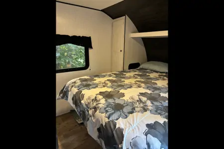 Howie and Jenny’s Heartland Trailrunner Travel Trailer