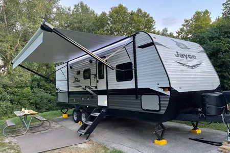 Julia's Jayco JayFlight 242BHS Travel Trailer