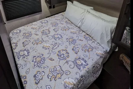 Julia's Jayco JayFlight 242BHS Travel Trailer