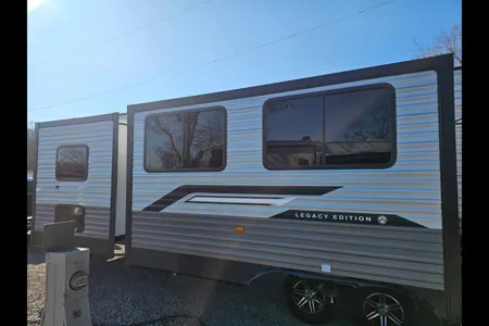 Damon's Coachmen Catalina Travel Trailer