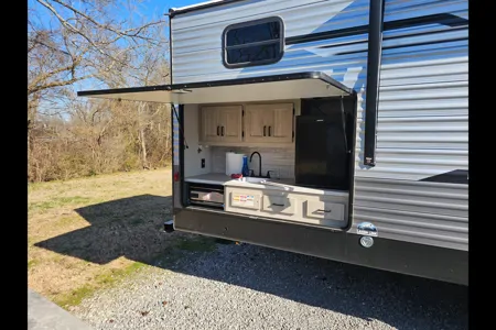 Damon's Coachmen Catalina Travel Trailer