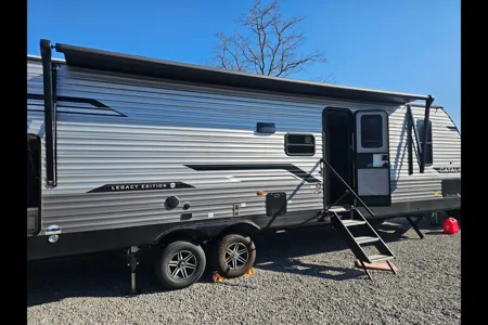 Damon's Coachmen Catalina Travel Trailer