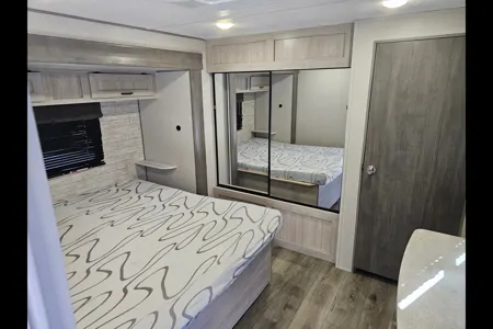 Damon's Coachmen Catalina Travel Trailer