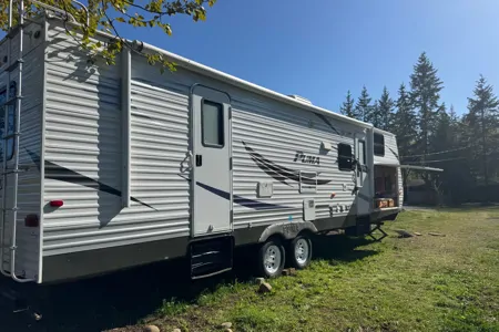 Palomino Puma 30KFBDS Travel Trailer