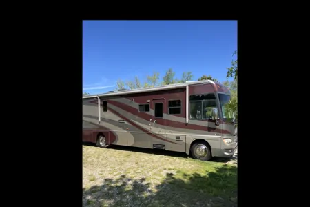 Carl's Winnebago Adventurer Class A
