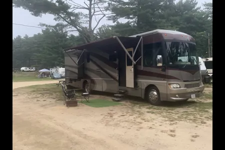 Carl's Winnebago Adventurer Class A