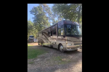 Carl's Winnebago Adventurer Class A