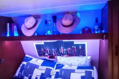 2012 Catalina Coachman