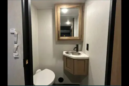 Amy's Forest River Wolfpack 4500 14d Toy Hauler