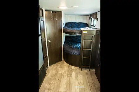 Spacious Pioneer Travel Trailer – Sleeps 10 | Family & Hunting Ready