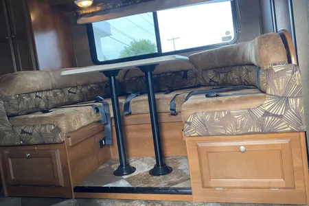 Cozy Class C RV – 2015 Coachmen Leprechaun 220QB with Slide-Out
