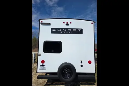 Favian's Crossroads Sunset trail 331bh Travel Trailer