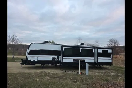 Favian's Crossroads Sunset trail 331bh Travel Trailer