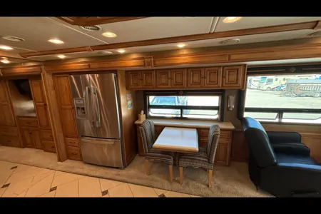 Junkaboo's Winnebago 42QD Class A