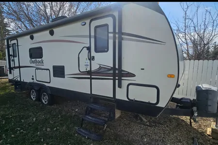 Wolsey Family Keystone Travel Trailer - Sleeps 6!