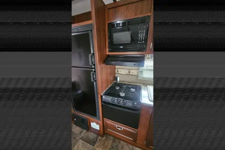 Wolsey Family Keystone Travel Trailer - Sleeps 6!