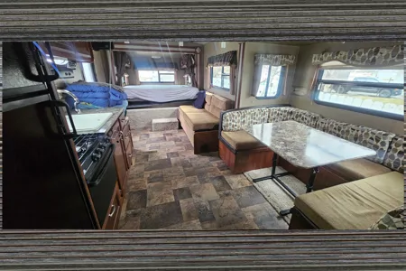 Wolsey Family Keystone Travel Trailer - Sleeps 6!