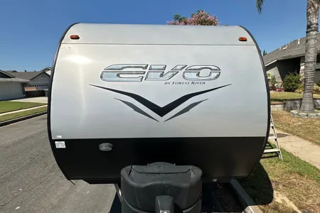 “ The Isabella” Forest River EVO T2700 Travel Trailer