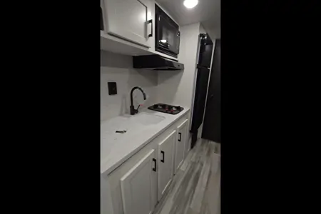 SUV or VAN Towable Jayco 184BSW Travel Trailer