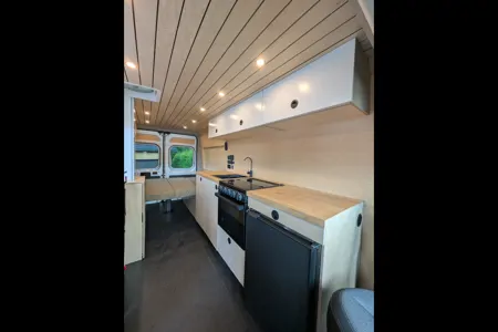 Van Ram Promaster 3500 Class B