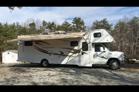 Forrest's Winnebago Chalet Class C