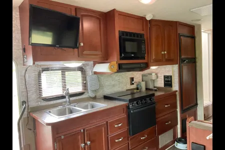 Forrest's Winnebago Chalet Class C