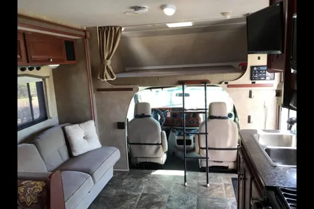 Forrest's Winnebago Chalet Class C