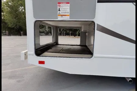 Thor Majestic 28' Motorhome - Class C RV