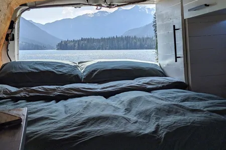 Heated! XL Bed (6ft 8" long) Solar-Powered Cozy Modern Cabin on Wheels!