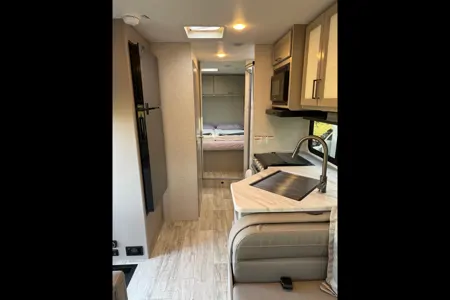 Brand new 2026 Thor Chateau 30ft. with free private shuttle -Lola