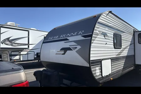 Eddie’s Pet Friendly Heartland Trail Runner Travel Trailer