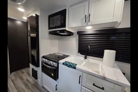 New Jayco with Double Bunks + Murphy Bed – Easy Tow, Sleeps 7
