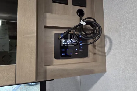 New Jayco with Double Bunks + Murphy Bed – Easy Tow, Sleeps 7