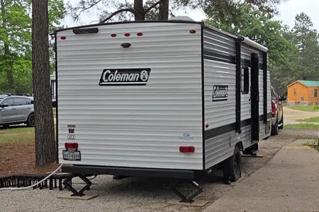 Rhiannon's Coleman 17B Travel Trailer